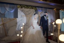 点击看大图 -拉瑞娜LaReine婚纱礼服高级定制