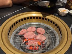 -山川小町·极番烧肉(新地假日广场店)
