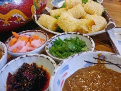 -毛辣果·贵州红酸汤牛肉火锅(西单店)