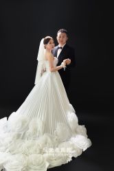 -纪梵希旅拍婚纱摄影(大连总店)