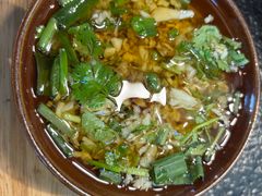 -鹿鸣山草本茶香火锅(园西路店)