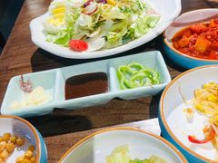 -明洞阿姨·韩式酱蟹烤肉·创意料理(三元桥店)