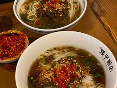-矮子粉店1985·长沙米粉(湘春路店)