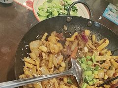 -富正毅三下锅(体育馆店)