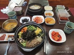 -釜山豚骨汤饭(芝罘万达广场店)