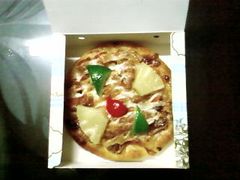 诱人的PIZZA,味道差强人意-莉莲蛋挞(大华悦沢书店)