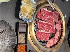 -铭牛烧肉·和牛海鲜自助(高新月牙湖店)