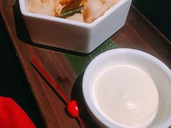 一口天妇罗鲜鱿-wann lounge 低温慢煮牛排·清吧