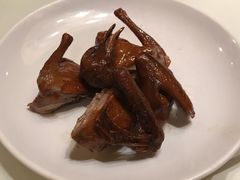 脆皮乳鸽-唐宫海鲜舫