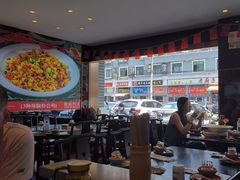 -川流不息·地道川菜·小龙虾(松东路店)