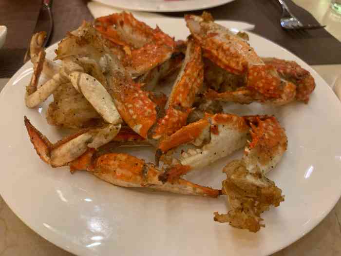 上海建国宾馆·葵园餐厅-"徐家汇繁荣商业中心,周末点评上团购了三张.