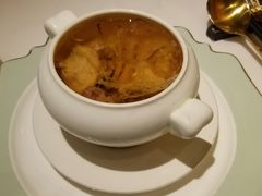 槟榔花炖五脚猪汤-闻见中国海南菜(K11店)