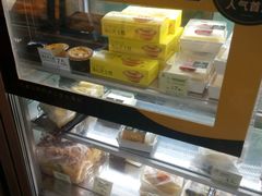 面包甜点陈列柜-嘉华饼屋(光辉城市店)