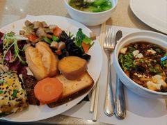 -亮马河饭店翠雅咖啡厅