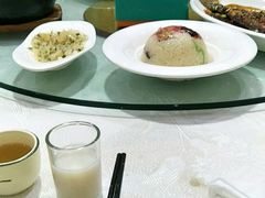 -侬佳蒸菜馆(听潮店)