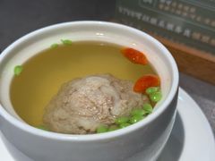 清炖咸蛋黄狮子头-晓淮山·扬州早茶·淮扬菜(龙阳广场店)