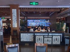 -八府香鸭·啫啫煲(华山路店)