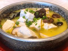 石锅手撕豆腐-上海年代(水上东路店)