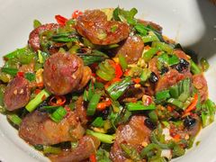-吃饭皇帝大土家民族菜(正大广场店)
