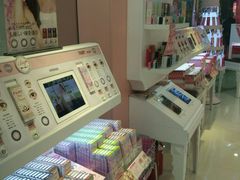 -4iNLOOK美瞳店(龙之梦购物中心虹口店)