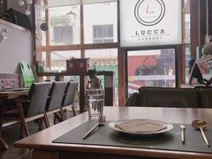 靠窗位-LUCCA卢卡西班牙海鲜饭(远洋广场店)