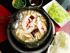 -南渝食府.墨脱石锅松茸鸡