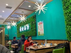 大堂-合合春饼·酱骨·东北菜(潘家园店)