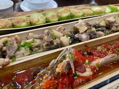 -胡须哥网红竹筒菜