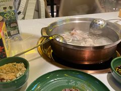 -润园四季椰子鸡火锅(卓越INTOWN店)