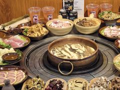 -阿山卓·野生菌火锅·纳西火塘烤肉