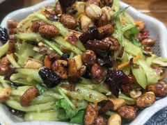 花生米脆脆香-辣盆盆麻辣小龙虾(哈尔滨总店)