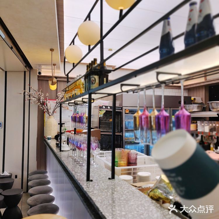 成都探店｜泰式海鲜火锅，甜品小吃冰淇淋免费吃~