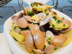 -凤凰路何眼镜香辣蟹(花果园店)