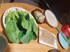 -茸梅路右拐龙虾-农家菜(松江店)