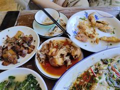 -芦茨金富饭庄·25年老字号·专做稻草鸡