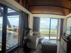 -三亚湾海居铂尔曼度假酒店