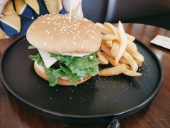 汉堡-Willing·Coffee&Brunch&Dinner(万达店)