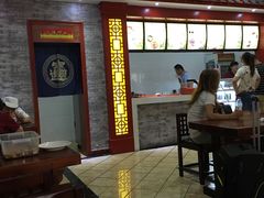 大堂-石头门坎