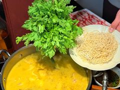 -鲜入唯煮·港式海鲜牛肉火锅(金宝街店)