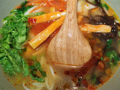 -百春原湖南牛肉粉(百联世纪店)