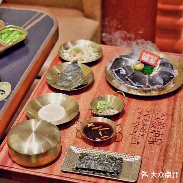 魔都泥炉烤肉就顶你!鳗鱼九种吃法太绝!