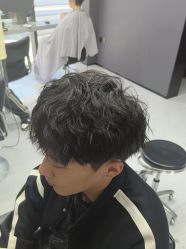 -宫铭烫发染发接发店