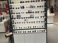 -沫芮眼镜·蔡司官方授权店(人民广场店)