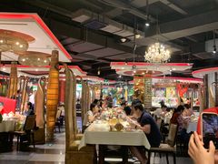 -四海一家自助餐(益田假日广场店)