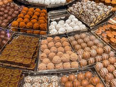 -Laderach 莱德拉(上海环贸iapm店)