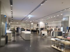 -URBAN REVIVO(佛山南海万达广场店)