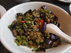 -鱼鲜饭香·招牌汽锅剁椒鱼头王