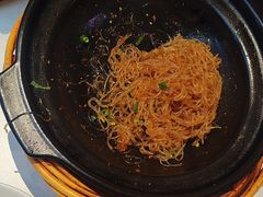 -阿瓦山寨·湘菜现炒·剁椒鱼头王(咸阳总店)