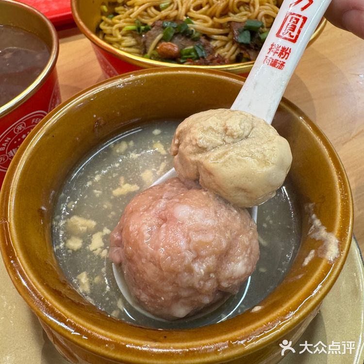 南昌！！来滕王阁必打卡的拌粉瓦罐汤！！
