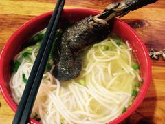 -正宗李家土鸡米线店